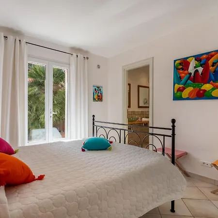 Indigo By Interhome *